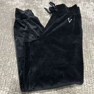 NWOT-Victoria’s Secret Velour jogger- S 1119